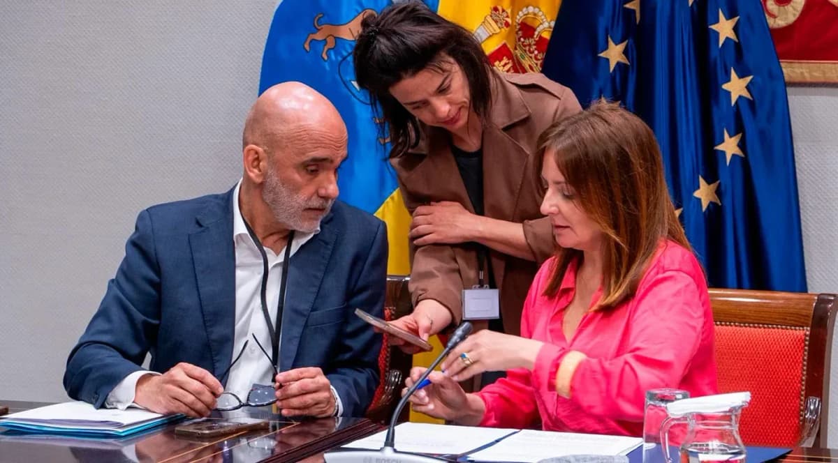 Canary Islands Slashes Gaming Machines and Betting Shops by Half